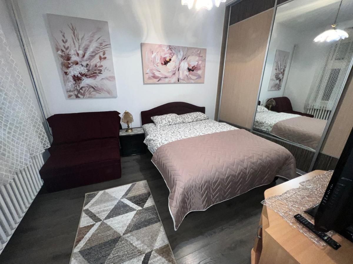 Hardy'S Apartment Belgrado Buitenkant foto